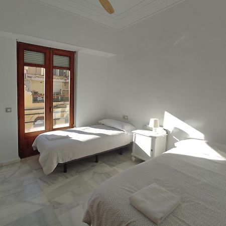 Entre La Estacion Y El Ayuntamiento Apartment Валенсия Екстериор снимка