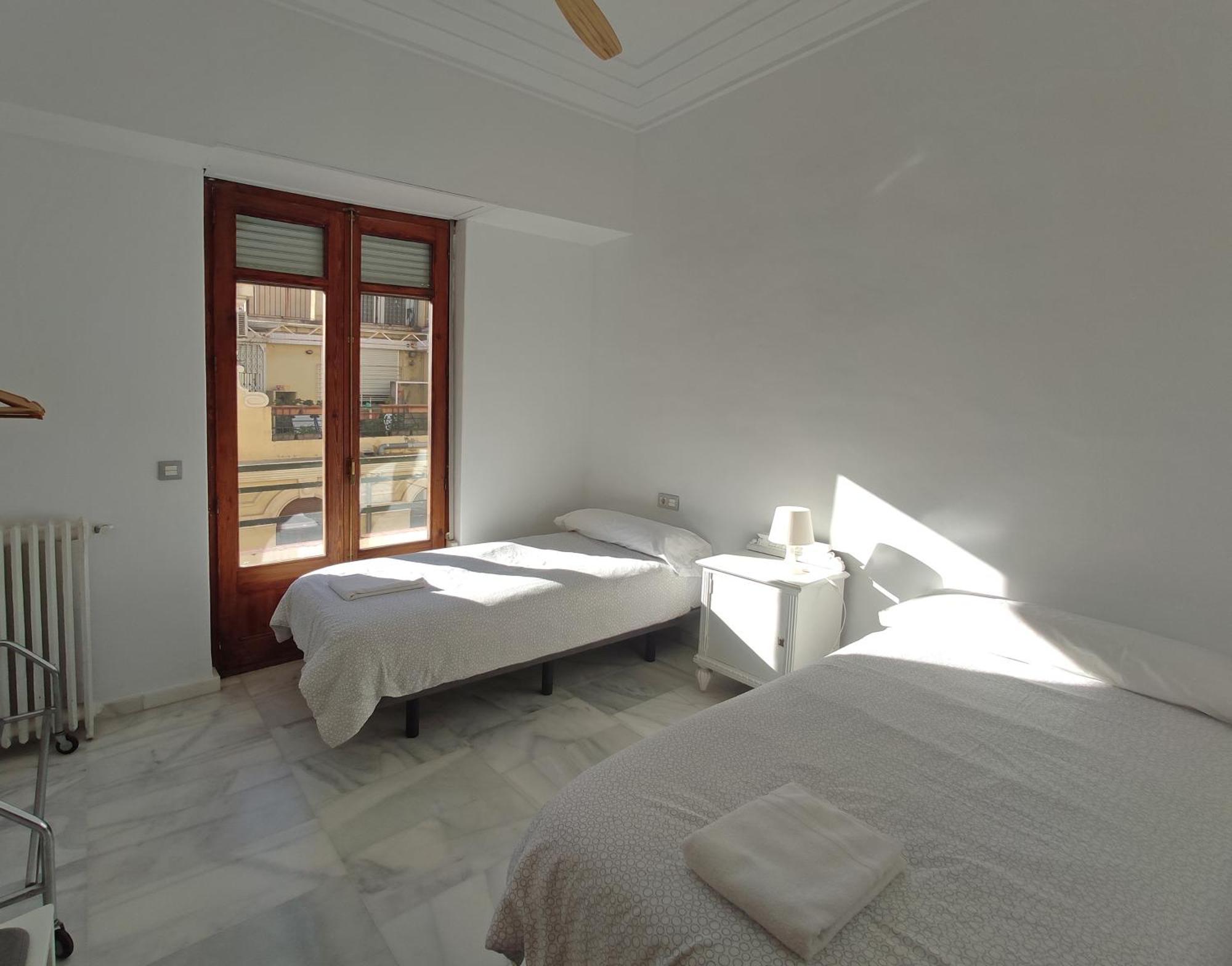 Entre La Estacion Y El Ayuntamiento Apartment Валенсия Екстериор снимка