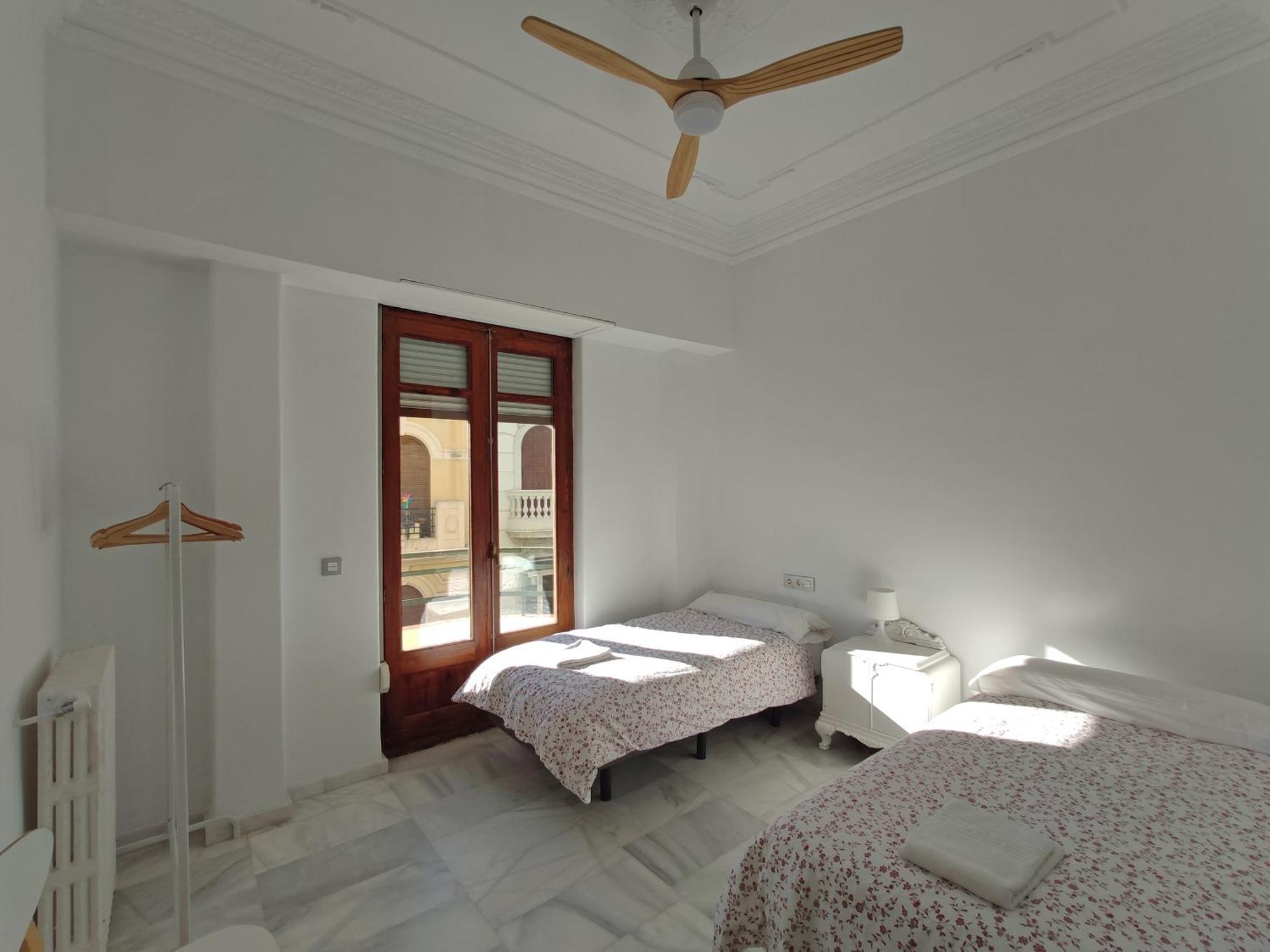 Entre La Estacion Y El Ayuntamiento Apartment Валенсия Екстериор снимка