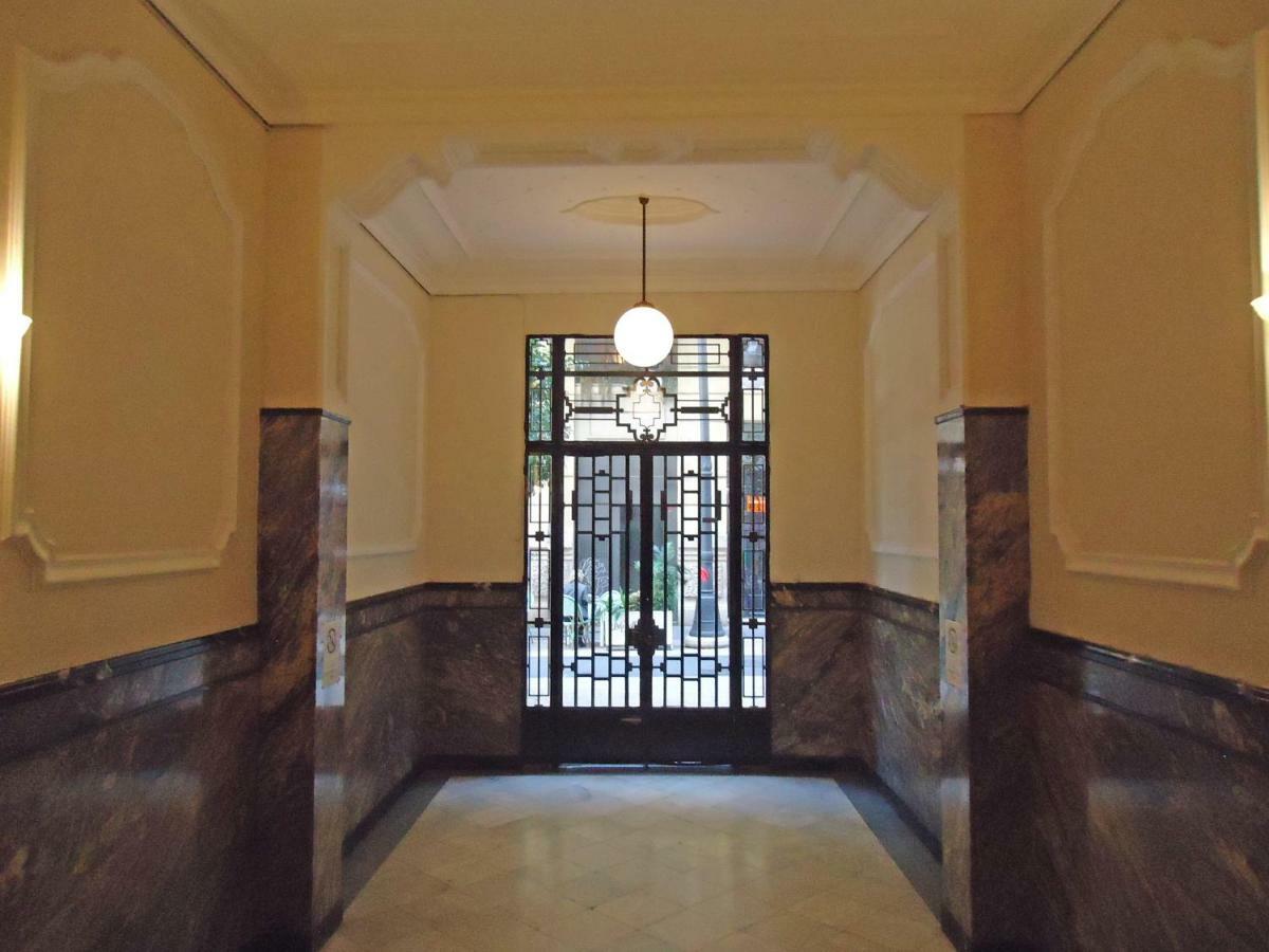 Entre La Estacion Y El Ayuntamiento Apartment Валенсия Екстериор снимка